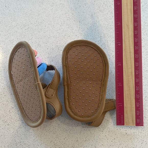 Bundle of 4 Pairs of Shoes (0-3 Months) - Picture 5 of 6